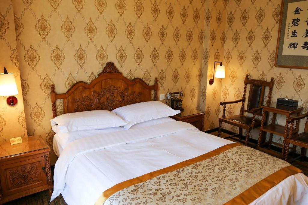 Hotel Dong Fang 3*